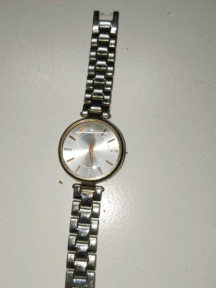 Elegant Silver Tone Women's Watch