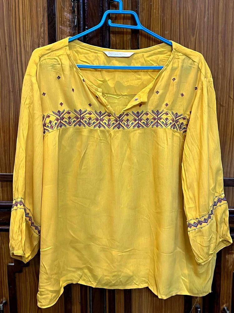 DENIM JEANS &amp; CASUALS Yellow Embroidered Top