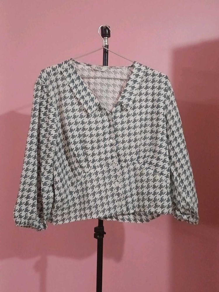 Chic Houndstooth Print Button-Up Top