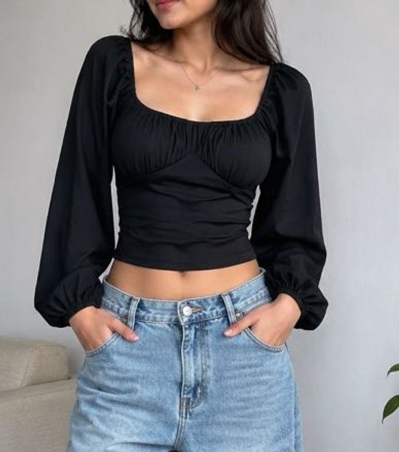 Chic Black Ruched Long Sleeve Top