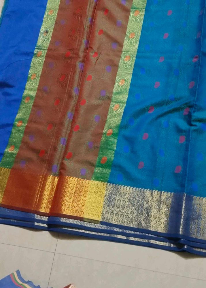 Elegant Blue Saree with Golden Border