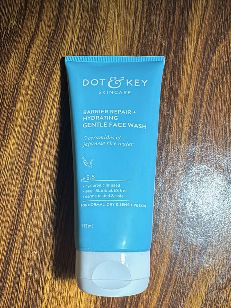 Dot &amp; Key Hydrating Gentle Face Wash