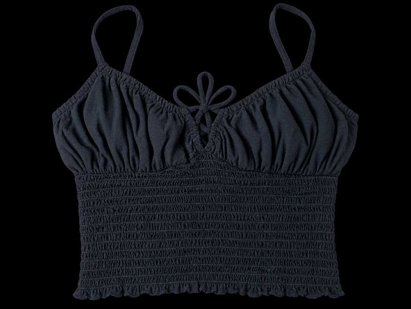 Smocked Crop Camisole Top kapde ki condition acchi