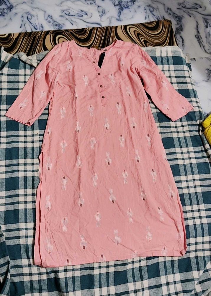 AVAASA KURTI