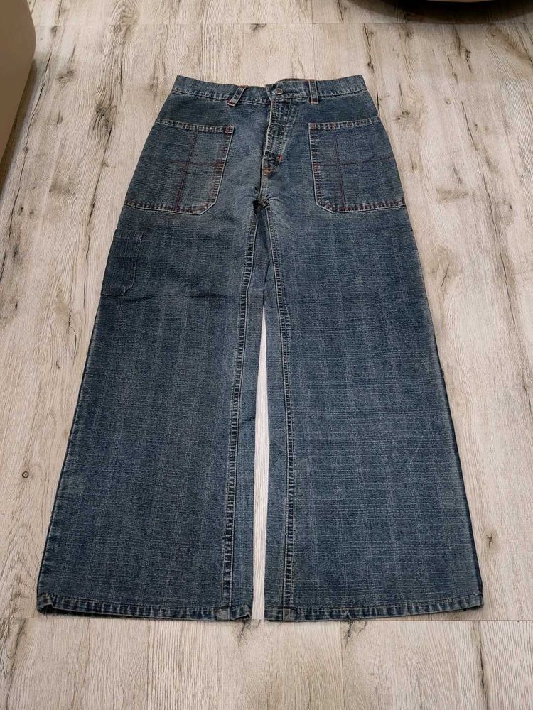 Ma5889 Levy bootcut jeans waist 30 inches