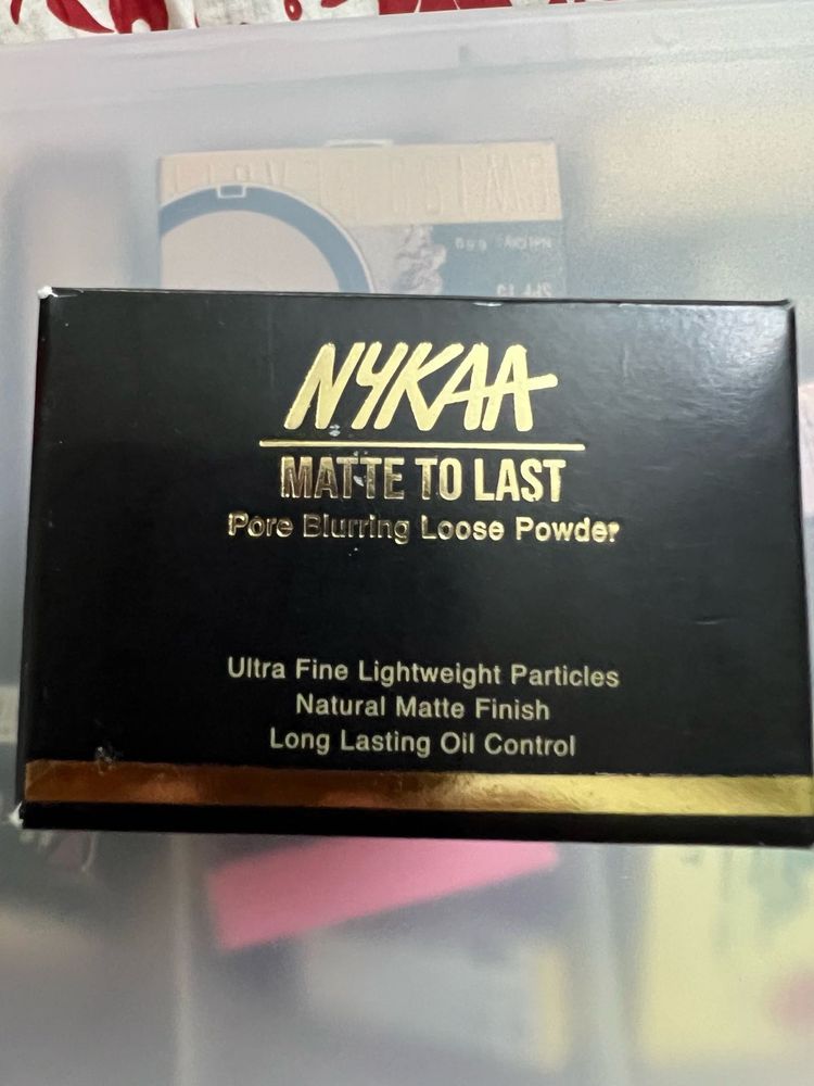 new NYKAA Matte to Last Loose Powder