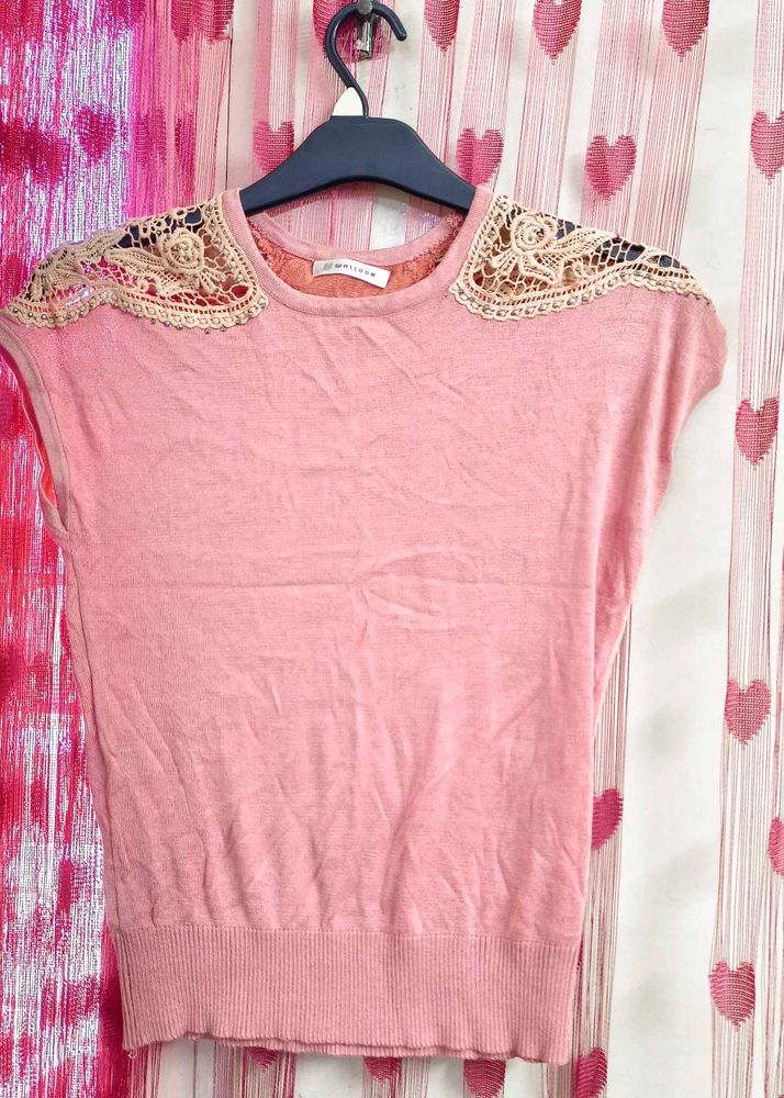 Peachy Shoulder Designed Top🧡