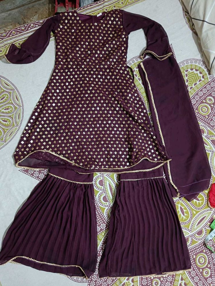 Wine Colour Sharara