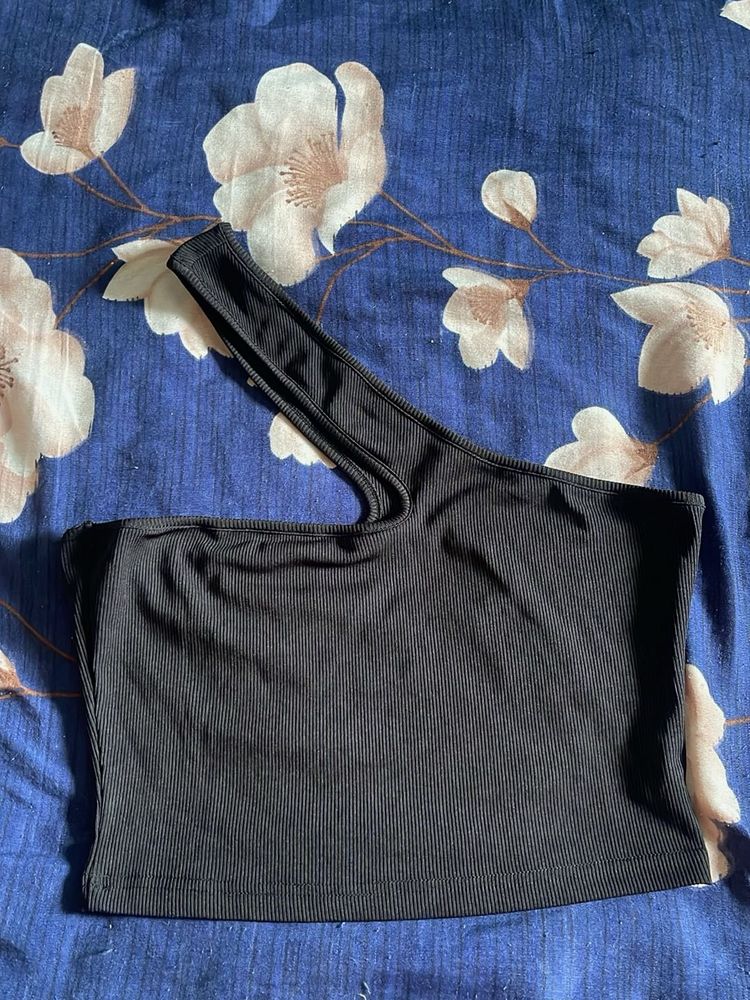 Ribbed Black One-Shoulder Top