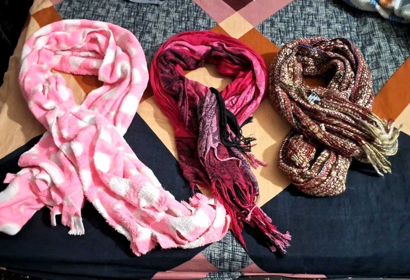 Set of 3 Cozy Scarves