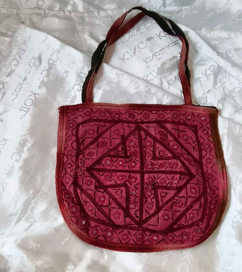 Very Amazing And Beautiful Bag