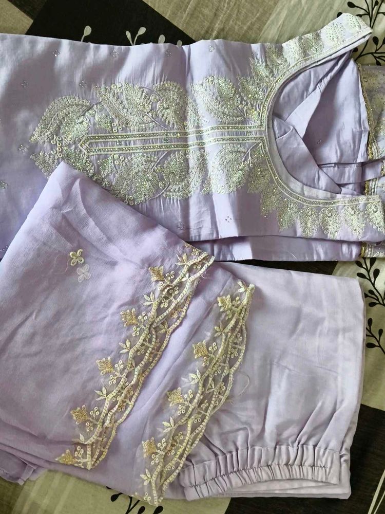 Elegant Lavender Embroidered Kurta Set
