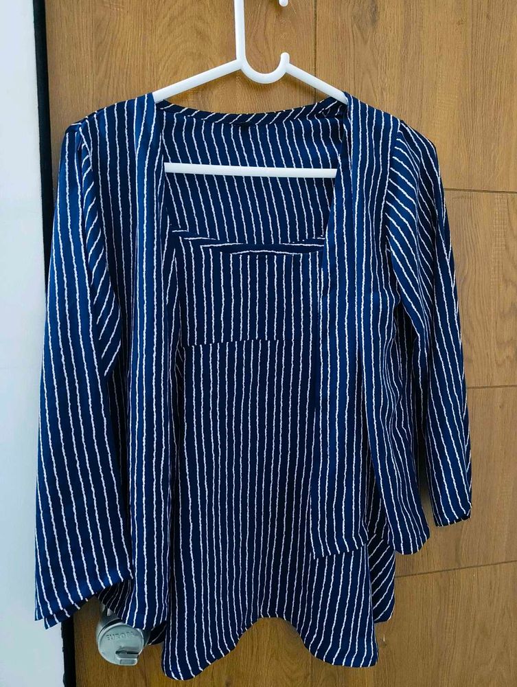 Chic Striped Navy Blue Top