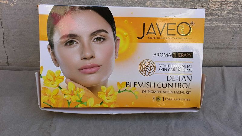 Javeo De-Tan Blemish Control Facial Kit