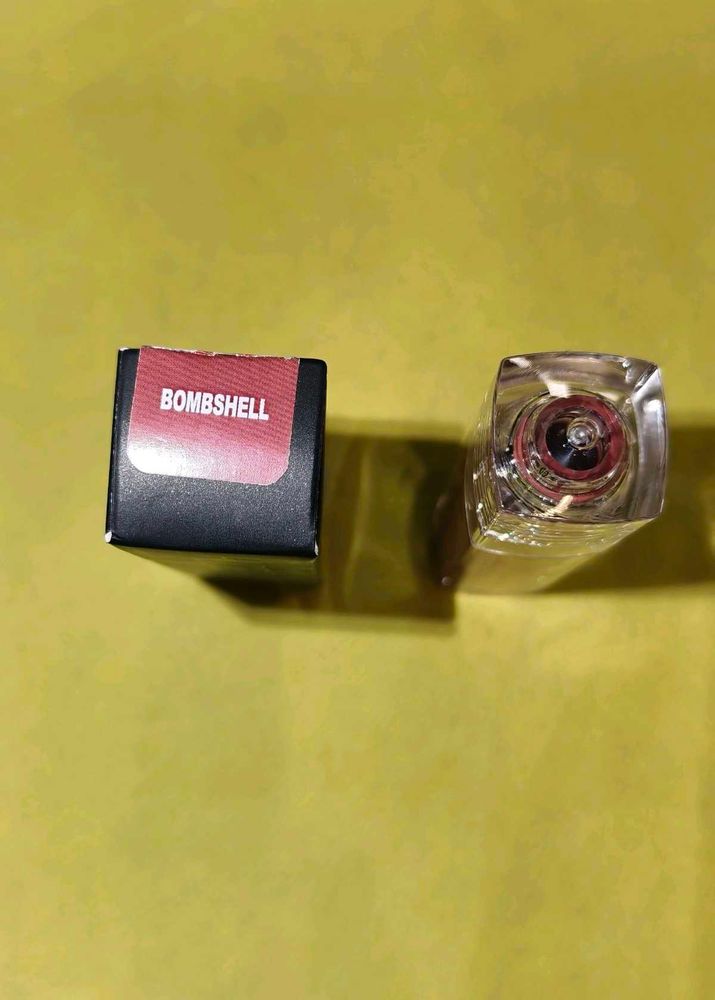 HUDA Beauty Bombshell