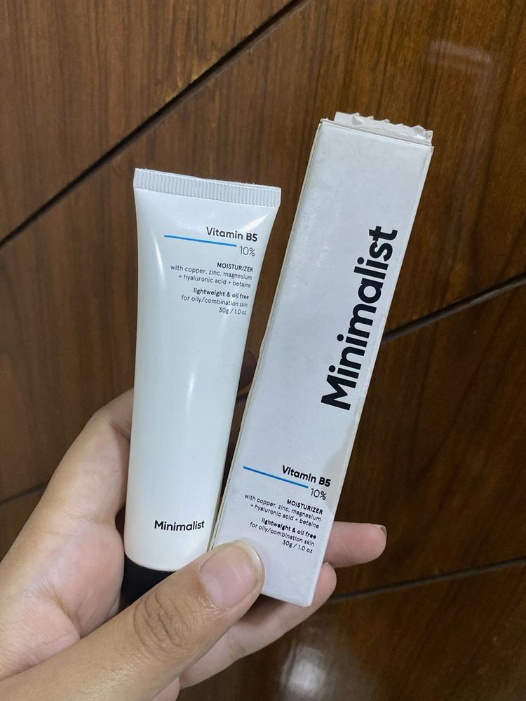 Minimalist Vitamin B5 Moisturizer