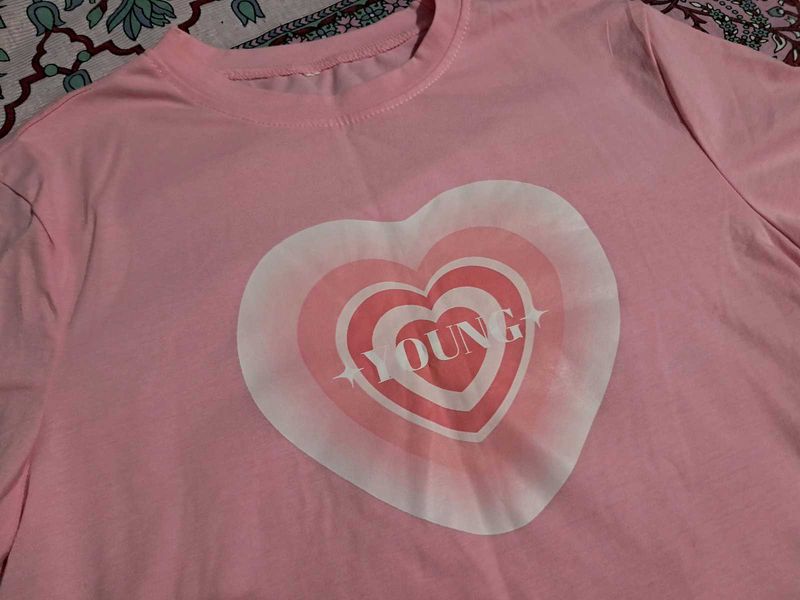 Pink kawai Graphic Heart T-Shirt