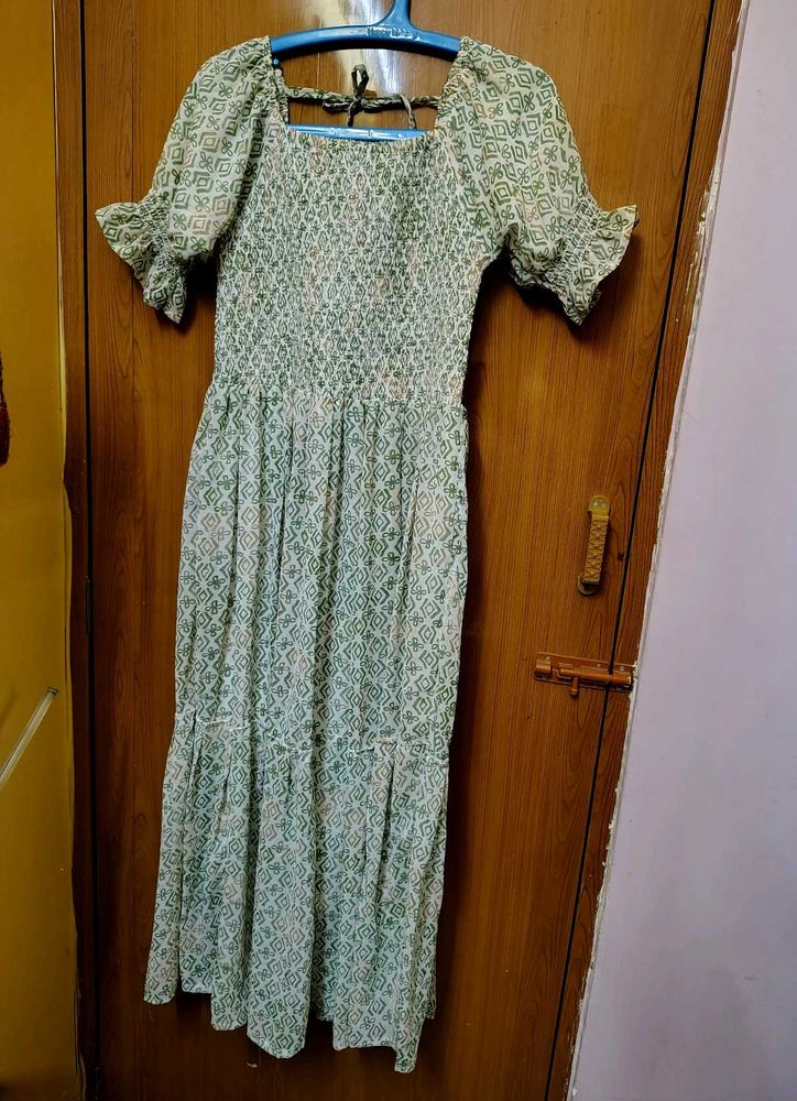 New Green Printed Puff Sleeve Midi Dress