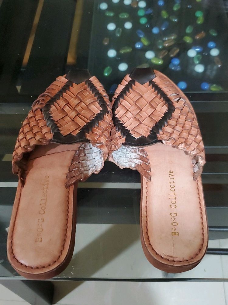 GNew Brand Beautiful Ethnic Slip On