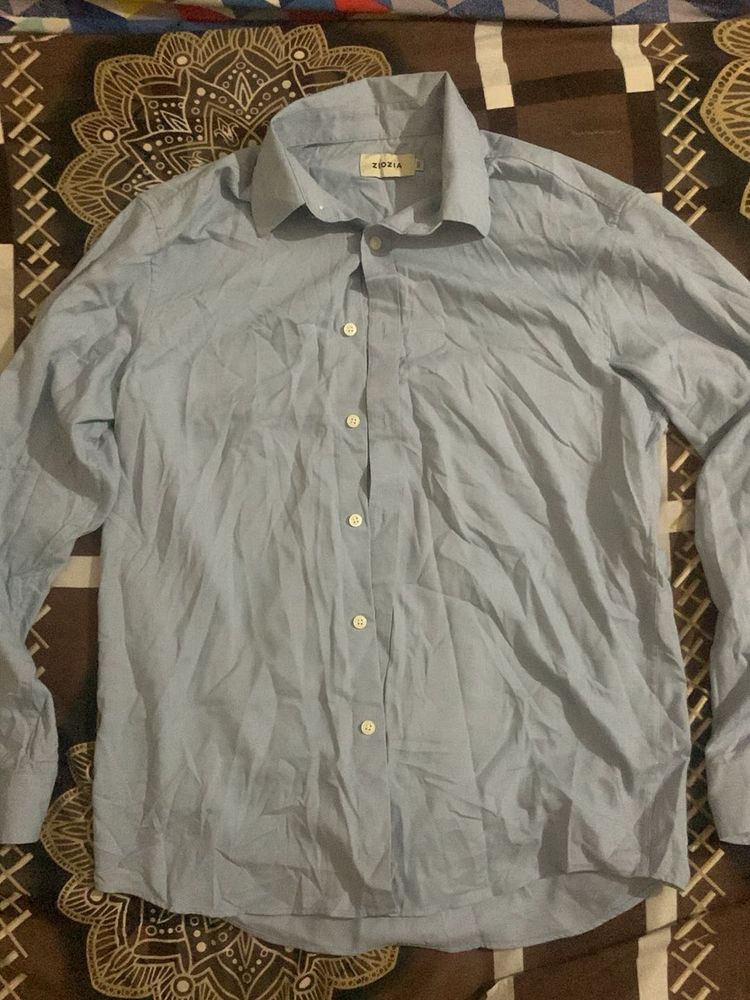 Men's Light Blue Classic Button-Down Shirt