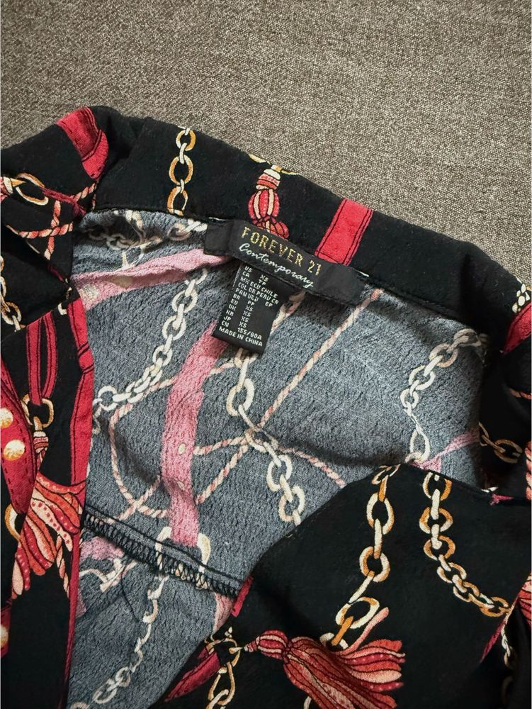 Forever 21 chain and tassel print blouse !