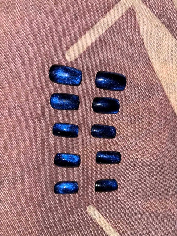Blue Cat Eye Press-On Nails