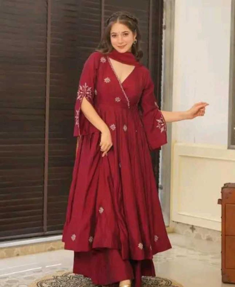 Elegant Maroon Kurta Set