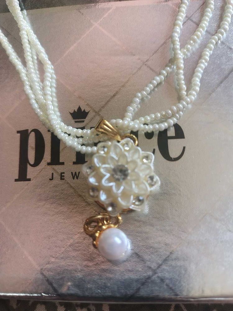 Vintage Pearl &amp; Crystal Flower Necklace