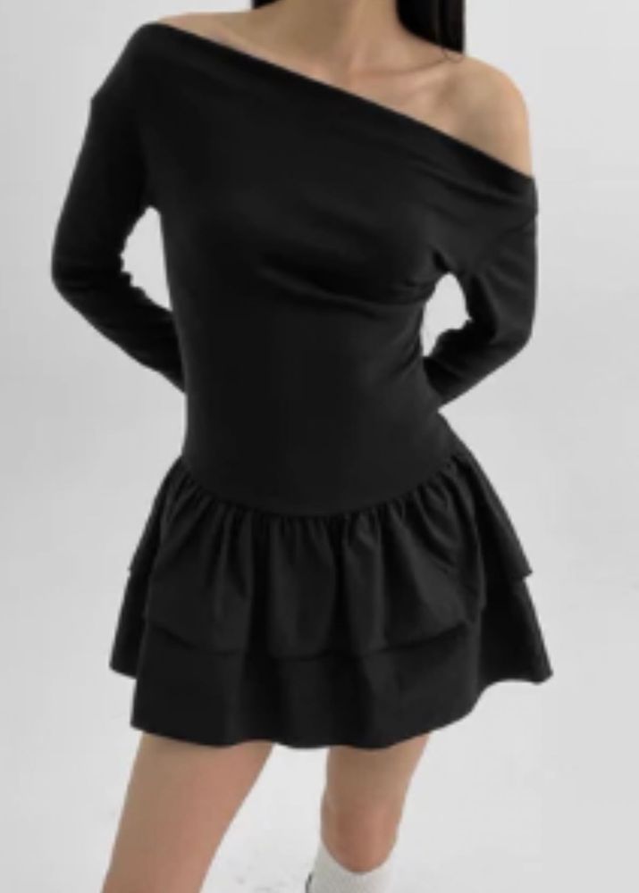 Chic Black One-Shoulder Dress