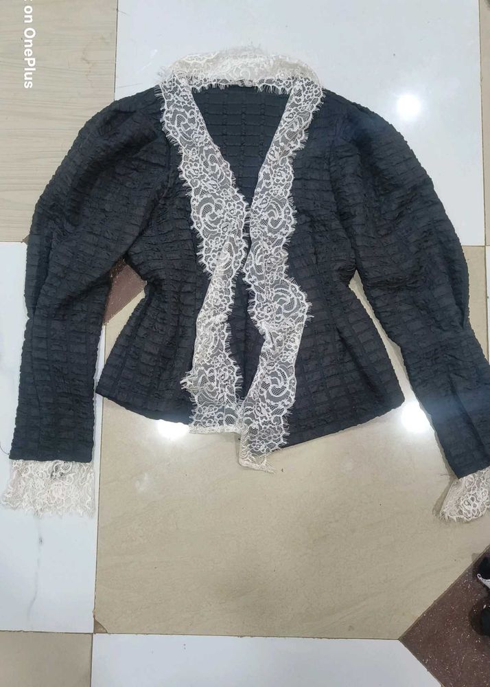Elegant Black Lace Trim Blouse,puffy sleeves