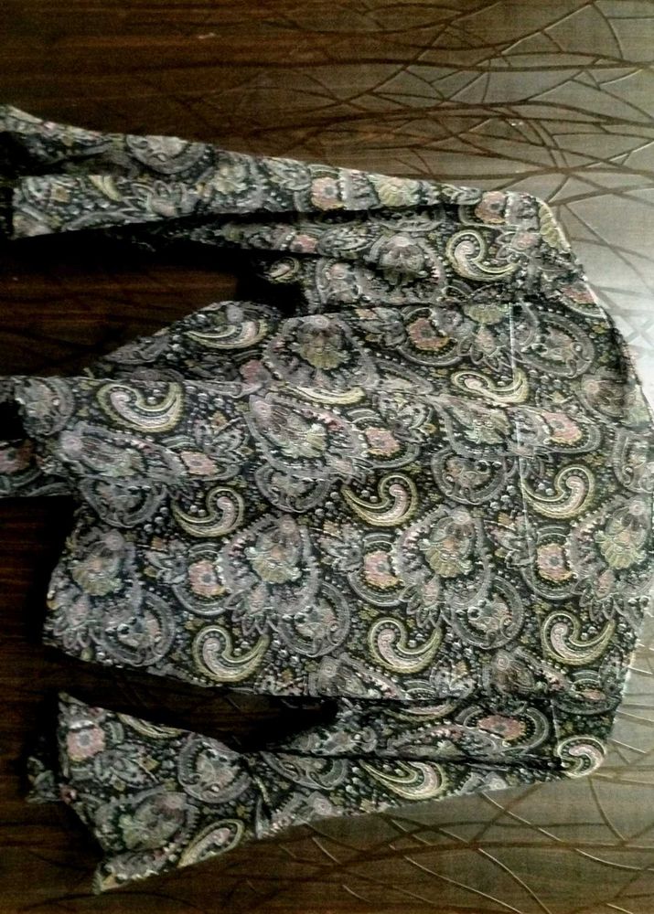 Elegant Paisley Print Kurta
