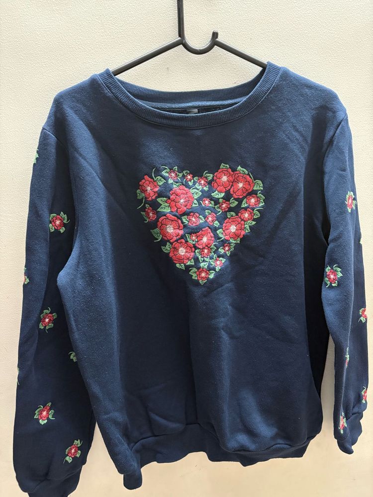 Floral Heart Embroidered Sweatshirt