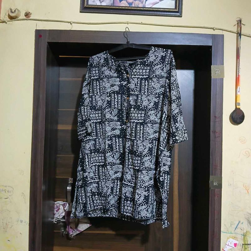 Stylish Black &amp; White Printed Kurta with pants