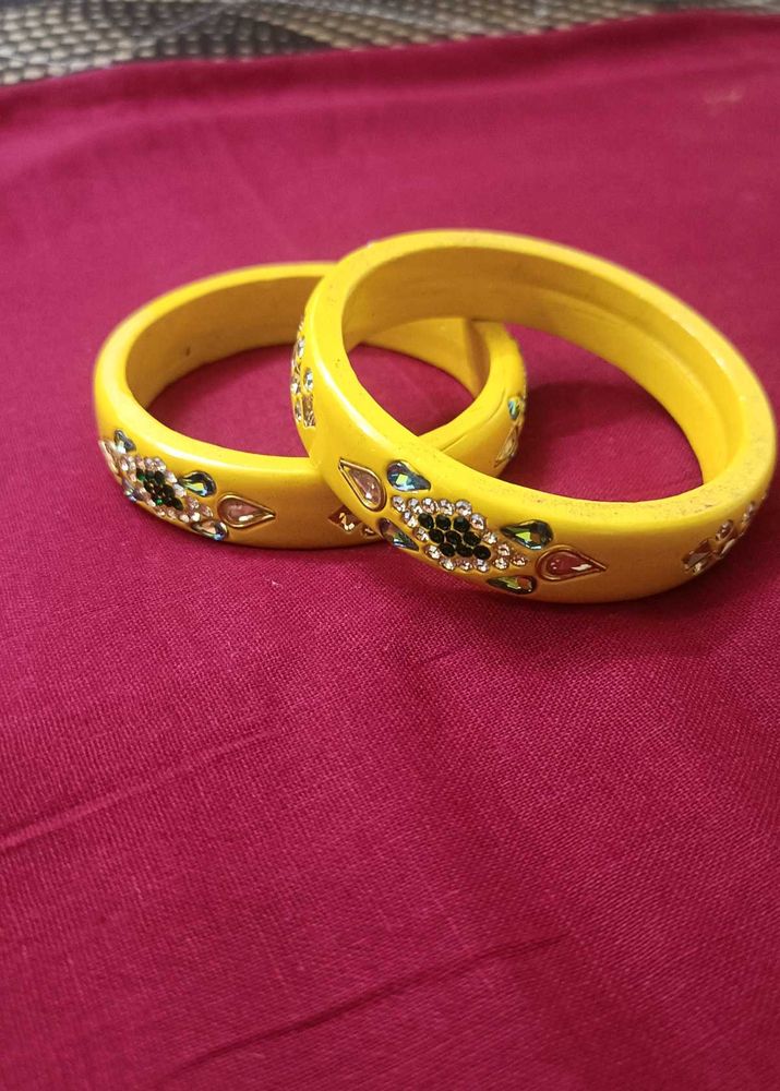 Yellow Stone Studded Bangles