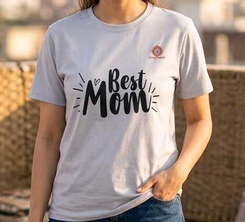 Cute "Best Mom" Graphic T-Shirt