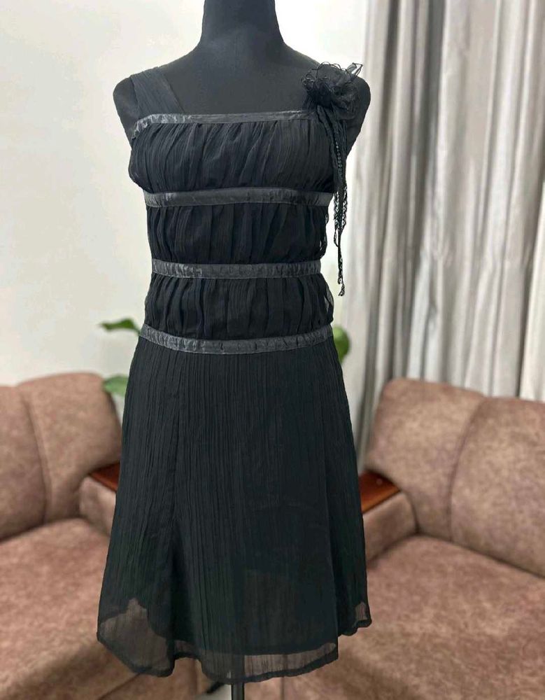 Elegant Black Dress