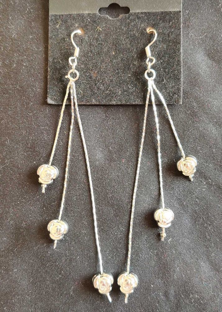 Thread Silver Rose drop Earrings Metal