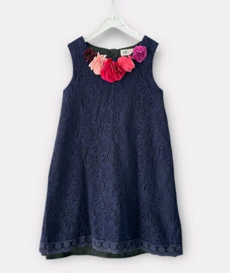 H&amp;M  Floral Neckline Midi !