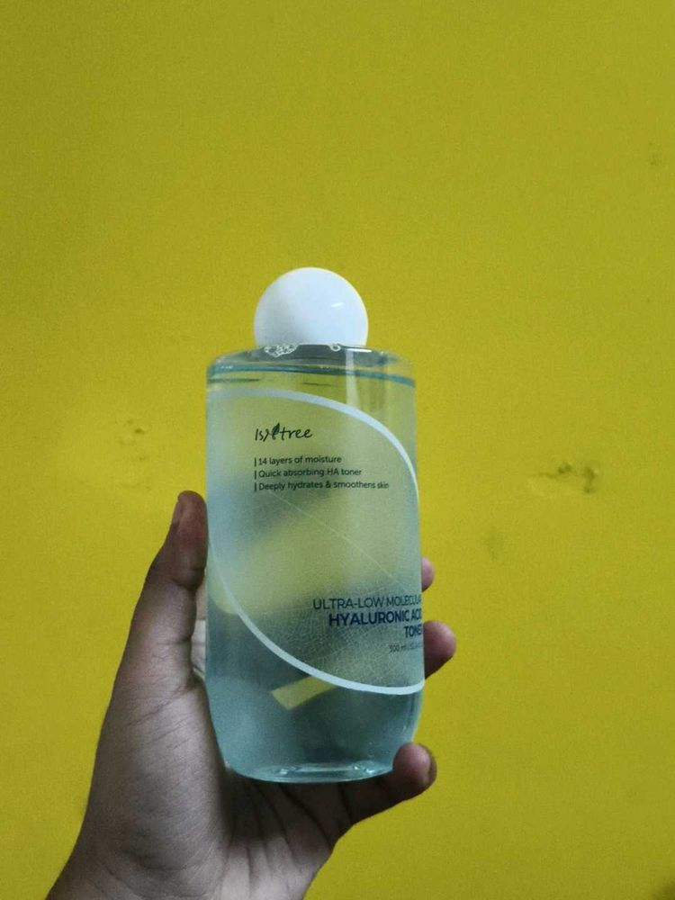 Isntree Hyaluronic Acid Toner