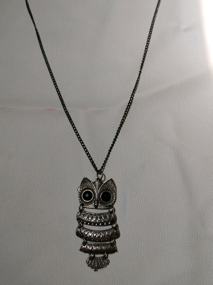 Cute and Stylish Owl Necklace With Big Eye Pendant