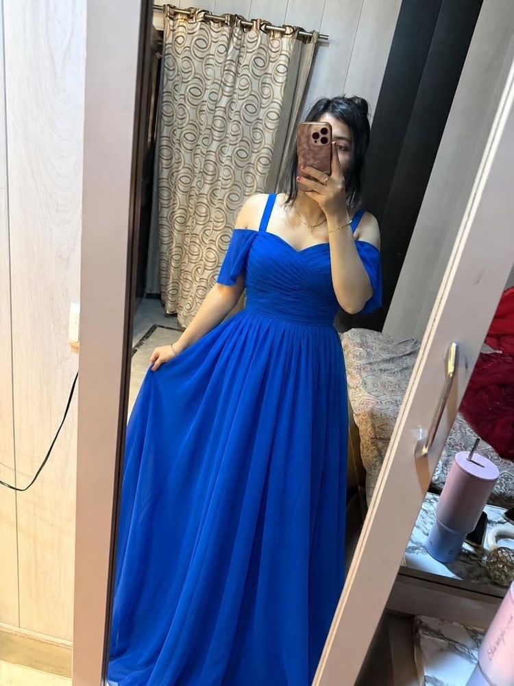 Elegant Royal Blue Off-Shoulder Gown🦋🎀