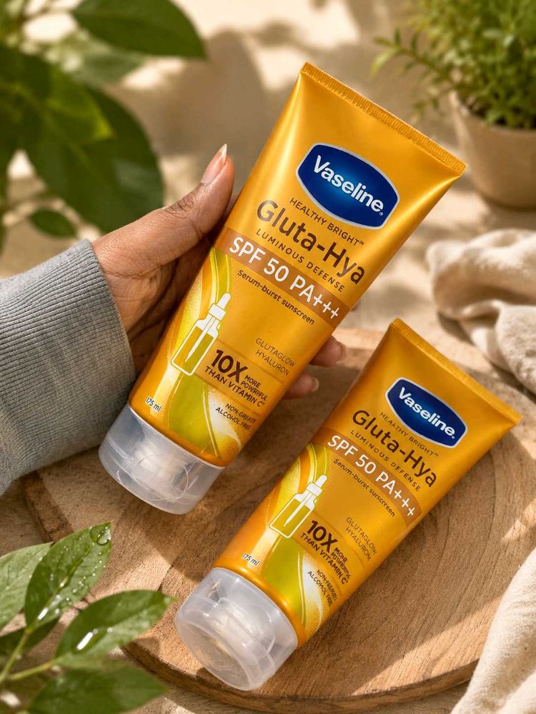 pack of 2 Vaseline Gluta Hya - Antioxidant SPF 50