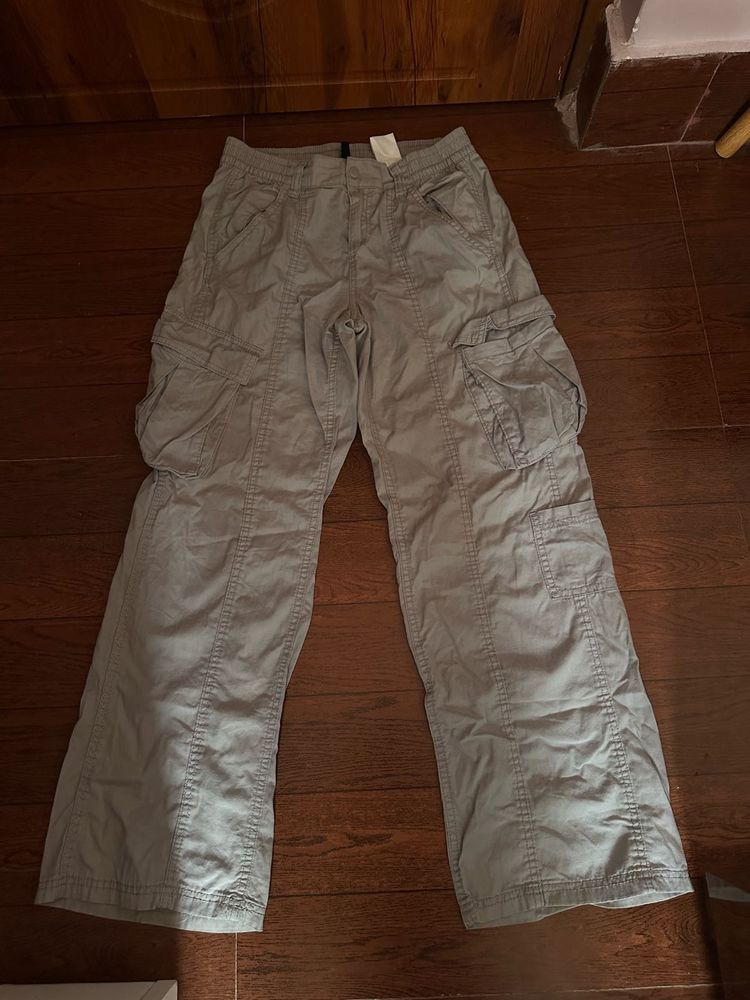 H&amp;M Stylish Cargo Pants