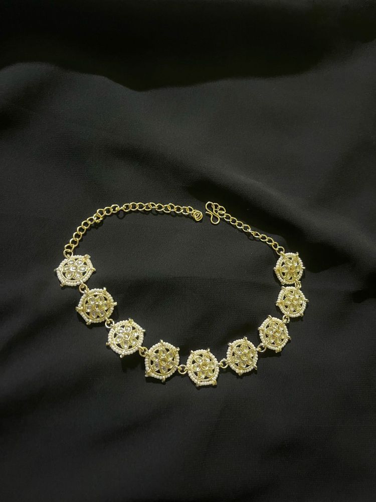 Elegant Gold Chain Necklace with Embellishments