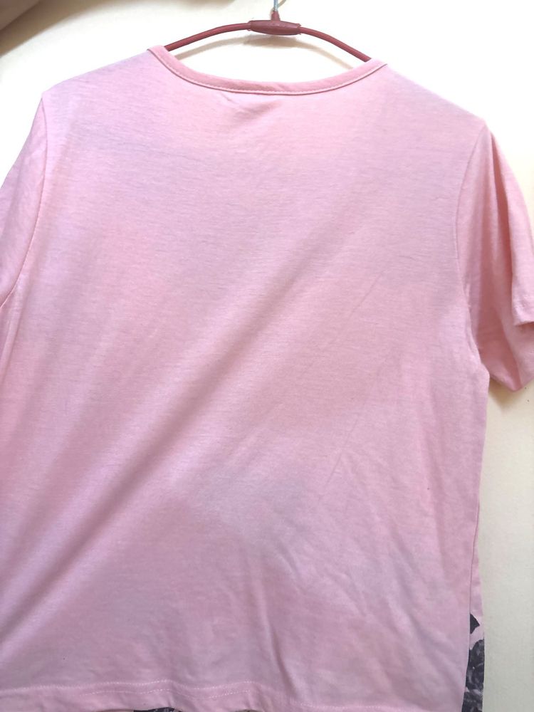 Cute peach T-Shirt with Graphic Detail (Never worn