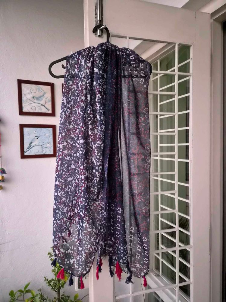 Blue and White Floral Printed Short Scarf
