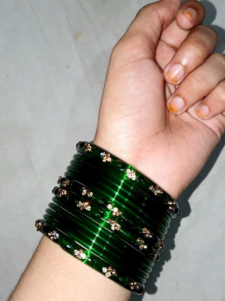 Elegant Green Bangles Set