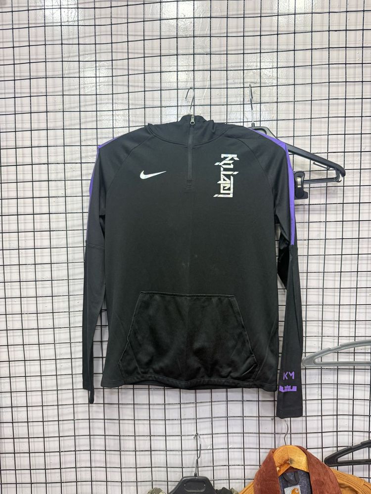 Nike Men's Black Pullover Hoodie