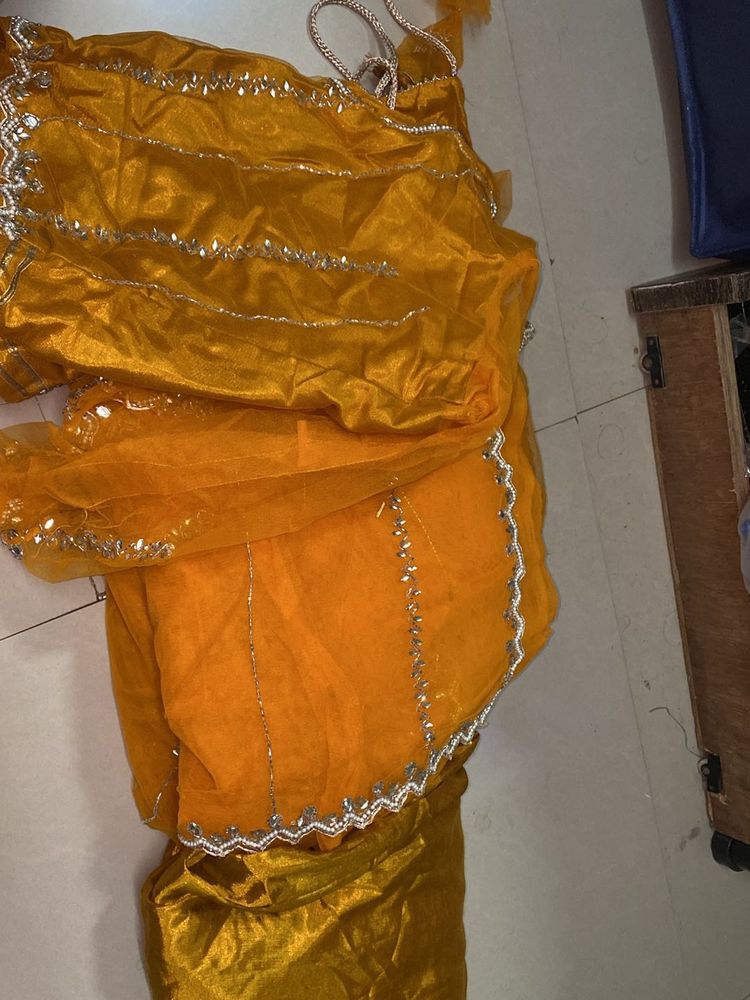 Beautiful Saree With Stiched Blouse Peticaot