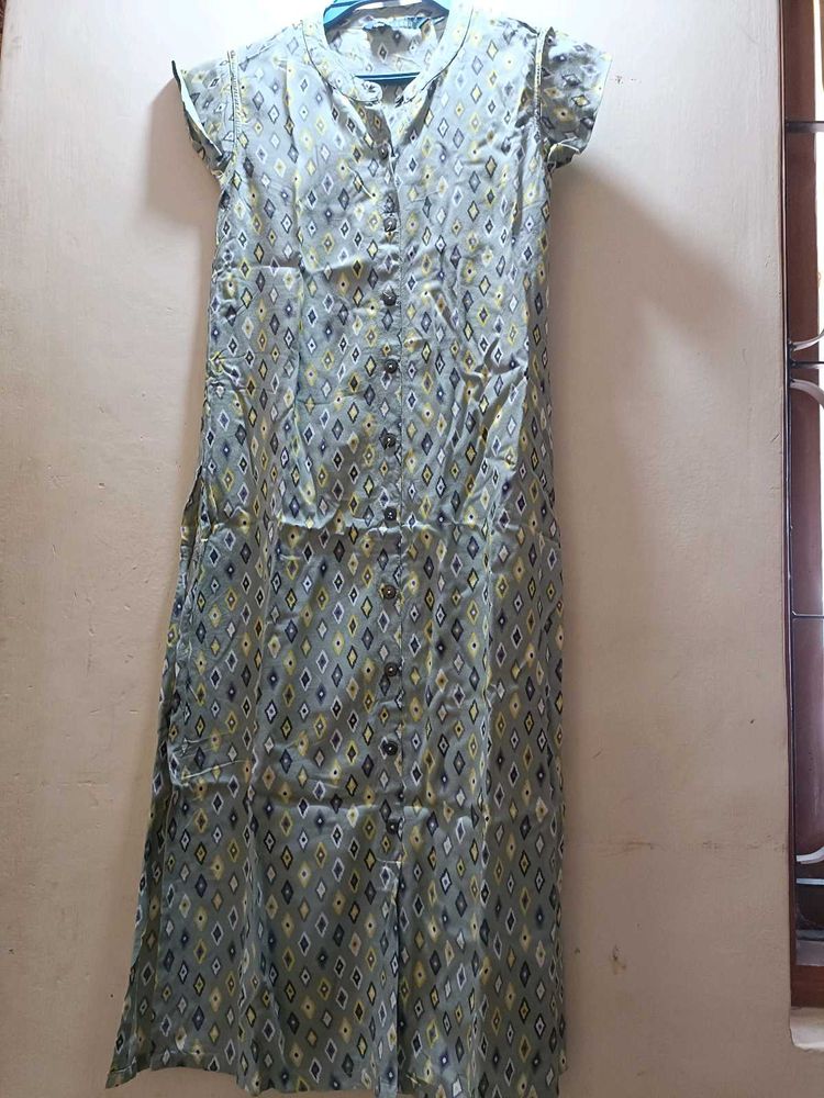 Avaasa Kurti